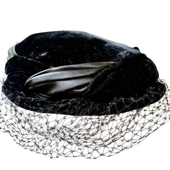 Vintage Black Velvet Satin Pillbox Hat Veil 1950s 60s Cocktail Formal main image 8